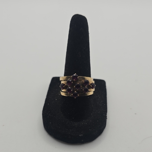 18k Gold and Red Ruby Gemstone Ring